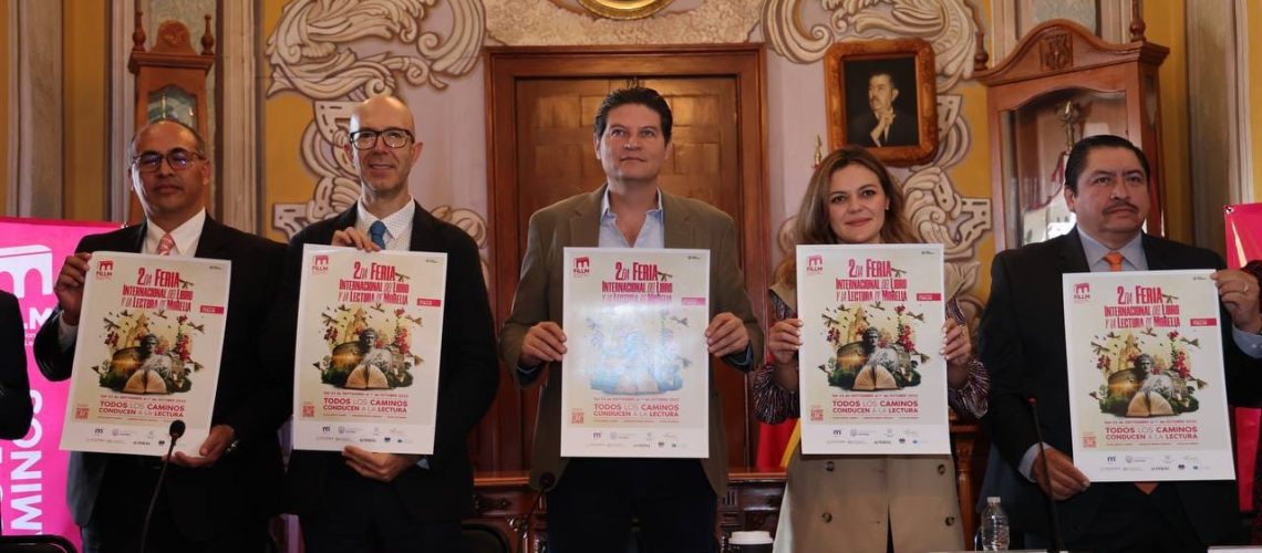 Alfonso-Martinez-presenta-la-II-Feria-Internacional-del-Libro-y-la-Lectura-de-Morelia-03
