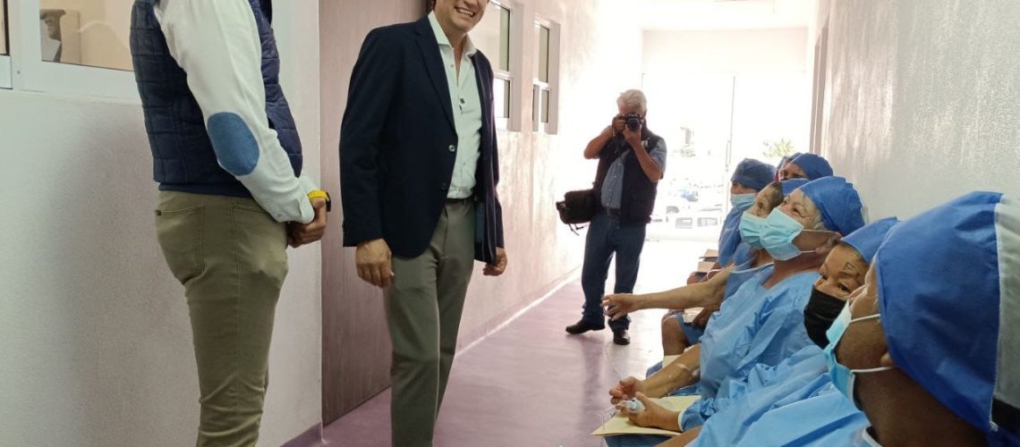 Gobierno-Municipal-mejora-la-vida-de-cientos-de-familias-con-jornada-gratuita-de-cirugia-de-cataratas-01