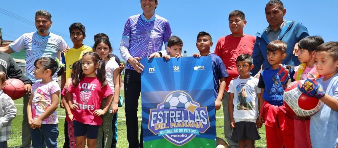 Presenta-Alfonso-Martinez-convocatoria-de-Escuelas-de-Futbol-Estrellas-del-Manana-01