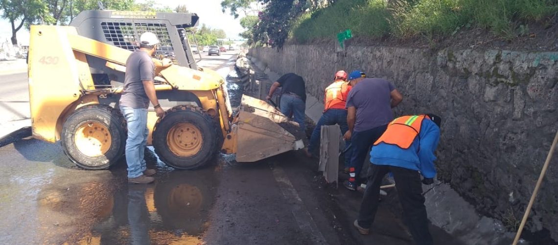 Realiza-Gobierno-de-Morelia-limpieza-preventiva-de-cunetas-para-evitar-inundaciones-01