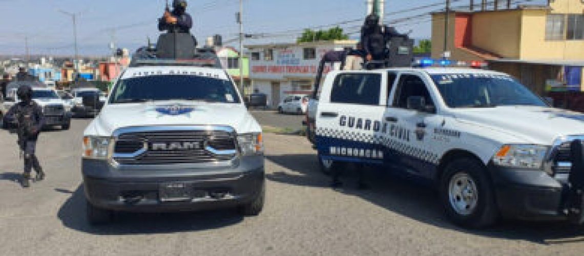 patrullas-sin-placas-Alfonso-Martinez-c-390x220